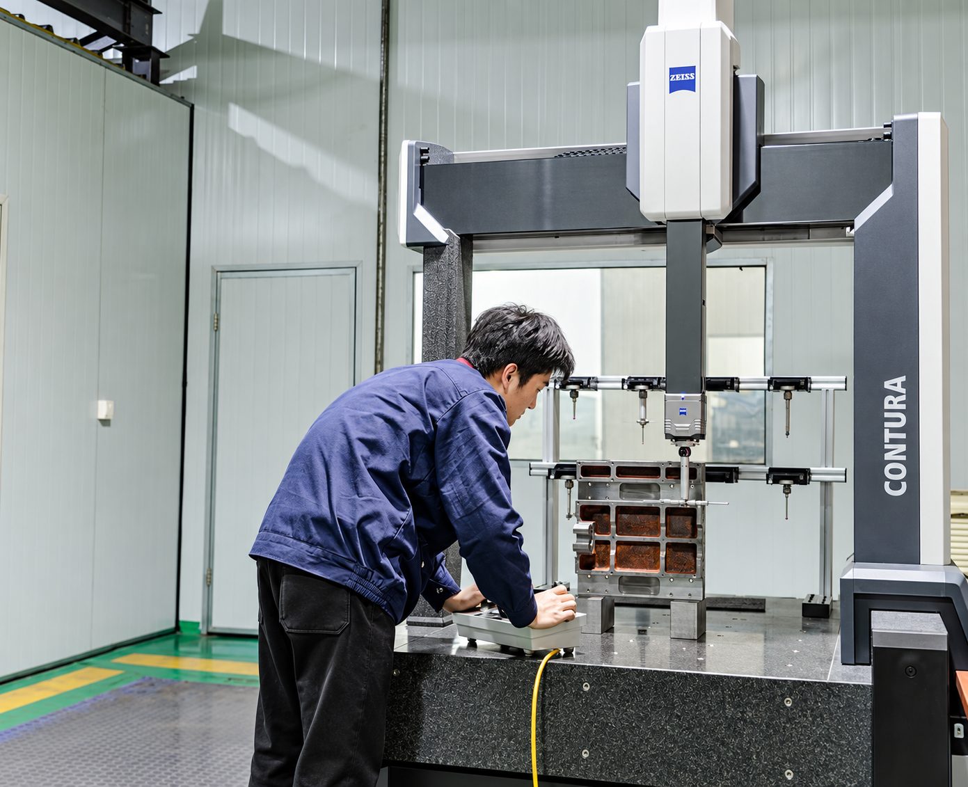 Zeiss CONTURA Coordinate Measuring Machine (CMM)